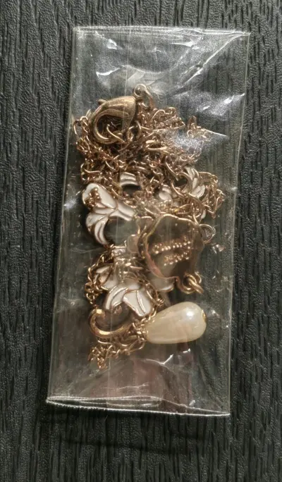 很喜欢的各种乱七八糟小商品，挖煤姬实在是什么宝藏好物都有，都保存得状态很好，很放心很便捷，希望挖煤姬越做越好。


