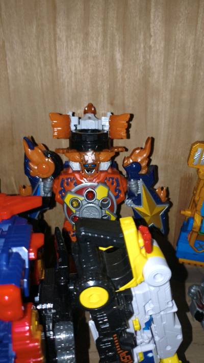 很好的一次购物体验，商品价格实惠，成色不错，发货很快打包用心，me的齿轮机关枪玩法多样让人很满意，期待下次购物