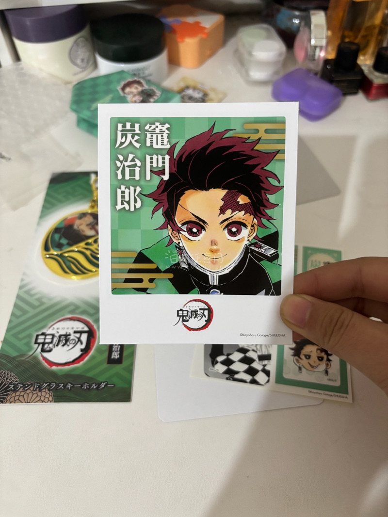 非常美丽的原画炭炭呜呜呜呜妖娆炭是最最最美丽的，希望炭炭可以再多出点美图我将暴风骤雨食用！这个挖煤姬也是比较好用的不错不错点赞