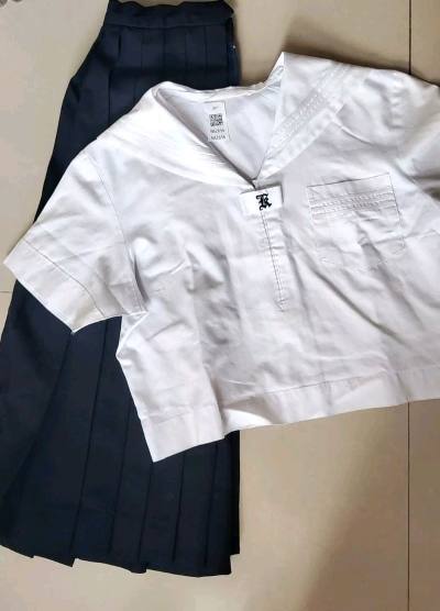 在挖煤姬挖到心心念念的日制校供啦！版型超正，物流顺畅，打包严实无破损，到手品相完美。价格友好还能用积分抵扣运费，性价比绝了！终于圆梦正统日系校服，温柔又元气，下次还要继续在这快乐切煤～
 