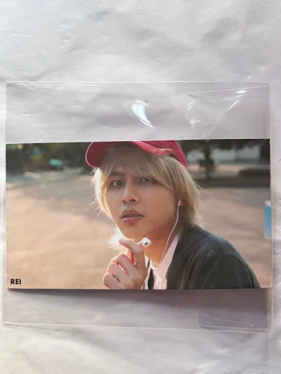 东西收到啦，买了很多纸质品包装严实没有破损，速度超出预期，清关顺利，到货很快。优惠券很多，用券便宜了不少，商品正品无误，包装保护得很好，到手很大一个。