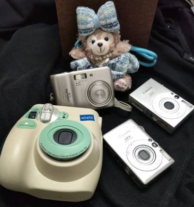 这次商家发货速度，物流选择EMS，不用合单差不多一个星期就拿到手了。商品是卖家捆绑销售的，有点开盲盒的刺激在里面。再说一下包装，包裹的严严实实，非常牢固。给挖煤姬的工作人员点赞。机子都完好无损，没有破损，安全感满满。