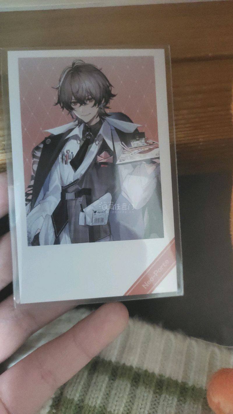 此男就这么把所有人全部帅死，物流也挺快的拍立得本身也没有什么瑕疵，快递到的时候还用了泡沫垫来垫着很不错！