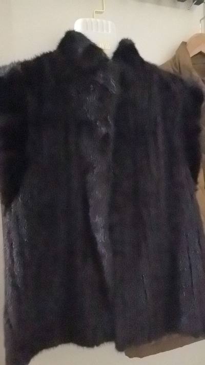 买到全新马甲，有特色，质量好，全新，开心?。成功收到！是谁买到这样棒的东西？是我呀！感谢挖煤姬，谢谢那个卖家转让如此美妙的背心！