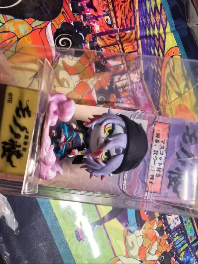 没想到这么快就13箱了，还是走的竹蜻蜓专线，都平安到达了。小手办特别可爱，色纸也特别美丽。相卡没想到是全新未拆的，爽吃。