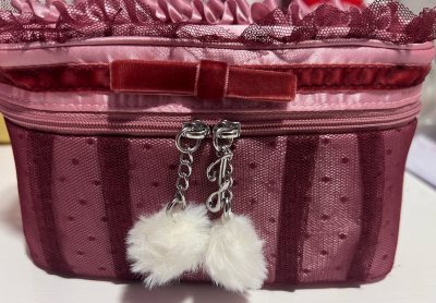 卖家宝宝打包的很严实！物流比想象的要快些 大概下单后半个月左右就到了 快递箱也没有挤压的痕迹！非常愉快的一次海淘


