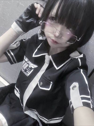 我真的好喜欢这个猫猫服呀价格很好衣服特别萌发过来的快递包装特别美特别萌我要看哭了真的好喜欢下面还有那个防止衣服坏的看哭了


