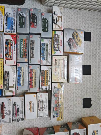 最近迷上了汽车模型收藏，从经典跑车到现代超跑，每一款都精致得让人爱不释手。合金材质、可动零件、精细涂装，细节还原度极高。不仅摆放好看，还能了解汽车文化。分享给同样热爱汽车的你，一起感受微缩世界的魅力！