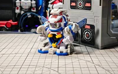 买到的时候以为是坏件，结果还是能组装起来的，组装后特别的帅，我自己也上了点色，简直是帅气程度翻倍啊，我真的是太喜欢这款玩具了