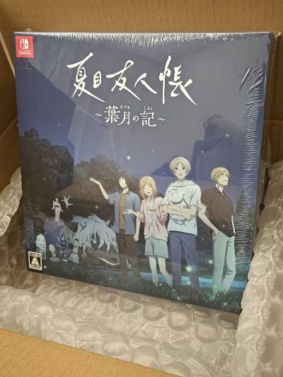 快递比我预想中还要快，而且实物很惊艳！！！！非常感谢打包的工作人员，打包得太仔细太完美了，还以为盒子会破，没想到这么完美，没有一点折角，各种泡沫包裹保护，非常感谢，感谢挖煤姬，终于等到想要的限定盒了。


