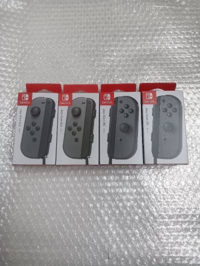 这次买的都是稀少的全新物品。任天堂NS灰色全新带盒手柄以及一个同色手绳，八角尖尖，没有仼何使用痕迹，稀少的绝版物品，估计以后会越来越贵，收藏了。另外，总算买到了淡雅绿色的左手柄，全新无使用痕迹，太赞了。粉色也好看的。爱了爱了。