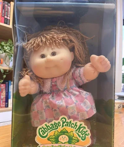 收到我的宝贝椰菜和pollypocket 耳夹了，包装也太好了吧，好喜欢，实物和图片真的完全一致，每次挖煤姬买东西都很放心。