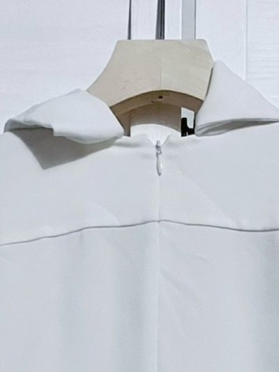 下单之后会担心面料不是想要的效果，拿到手发现非常满意，一摸就是高级面料，细节设计也很深入我心，接下来可以穿很久的


