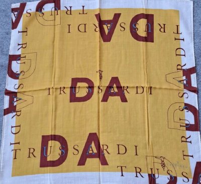 真的太满意啦！丝巾/裙子成色很新，没有瑕疵，面料柔软舒服，款式温柔又百搭。包装得特别严实，物流也比预想中快，从下单到收到都很顺利，日淘安全下车～