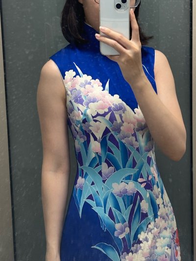 捡漏了一件全新的振袖和服，超级华丽，真的是白菜价真丝成本都不止了！已经找裁缝做成旗袍了，看起来就非常的高级