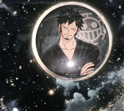 挖煤姬上切到了罗的黑极吧唧，这次运气不错，收到的吧唧没什么背锈。特别喜欢用挖煤姬切，浏览方便，页面简单，下单速度也快。而且走竹蜻蜓路线发货后到手特别快，包装也很安心。还会继续使用挖煤姬和挖煤姬！