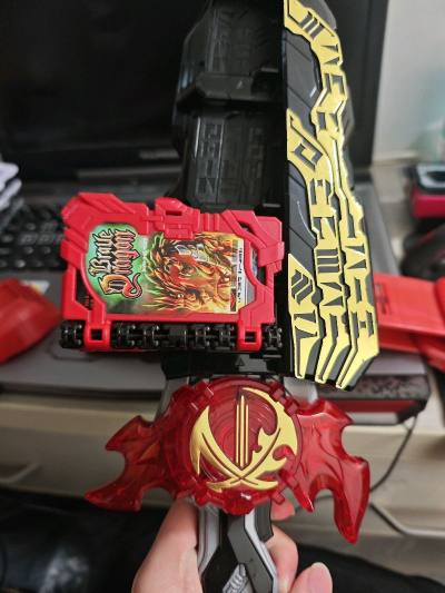 东西打包的非常严实，安全下车，物流速度也挺快的，发货后很快就到手上了，淘到的东西也还不错，运输没出现损伤