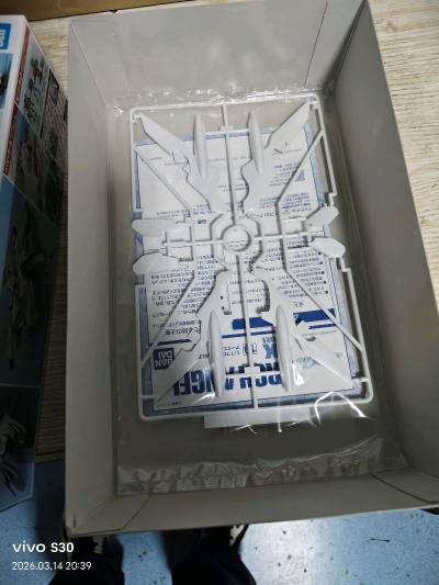 - 商品保真：这盒大天使号是万代正版拼装模型，包装完好无损，封绘清晰，板件全新无缺件，日版原版标识齐全，完全符合收藏级要求。
​
- 信息透明：商品页日文描述翻译准确，包括尺寸、材质、发售信息都标注得很清楚，对我这种收藏党来说非常友好，不用再额外查资料。