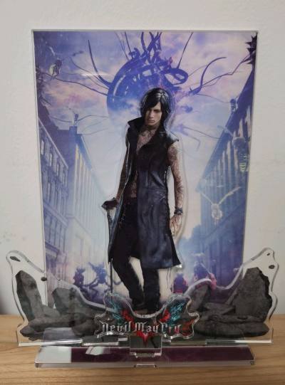 切到了心心念念的a4满版立牌，到库就迫不及待走竹p发回来了！合单通过之后的物流就很快了！上飞机之后两天落地一天过关两天国内就到了。东西打包很好就是脆弱的a4板也完全没有损坏！非常满意