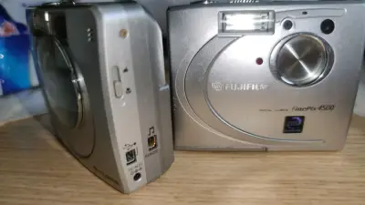 在挖煤姬海淘CCD的经历简直完美，必须来分享一下！一直想淘台冷门的复古CCD，蹲了好久终于刷到这台成色超新的梦中情机。卖家发货神速，打包也特别严实，到手完全没有磕碰，跟描述的一模一样。

迫不及待开机试拍，复古感绝了！出片自带胶片滤镜，暖色调的氛围感直出都超好看，手...在挖煤姬海淘CCD的经历简直完美，必须来分享一下！一直想淘台冷门的复古CCD，蹲了好久终于刷到这台成色超新的梦中情机。卖家发货神速，打包也特别严实，到手完全没有磕碰，跟描述的一模一样。

迫不及待开机试拍，复古感绝了！出片自带胶片滤镜，暖