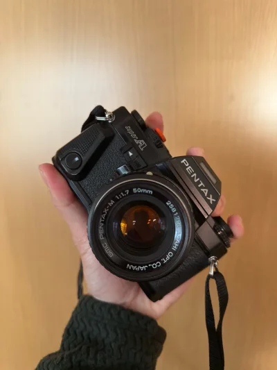 出发纽约前才拿到刚在挖煤姬里拍卖回来的宾得SuperA?，总过程用时一周到手，加上运费税费也才460元，由于还附带一个腾龙28F2.5，总的来说挺划算的，机身和镜头都比较新且功能正常，带上一卷柯达金200就开始纽约之行了，冲扫出来效果不错，留下了美好的回忆?。