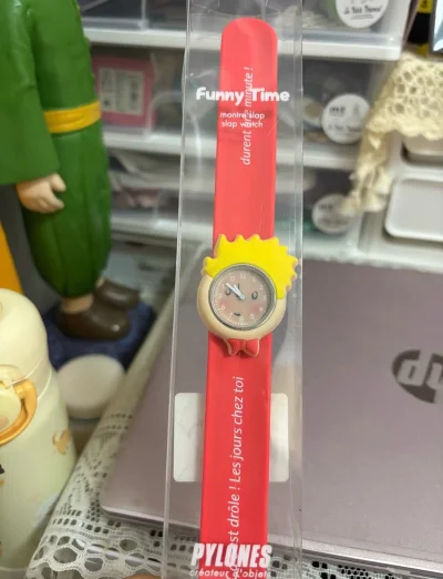 最最最喜欢的小王子手表，而且我还没见过的款式，激情下单，也超级便宜的，红黄配色好萌，运过来完完整整的，没有任何划痕噢！