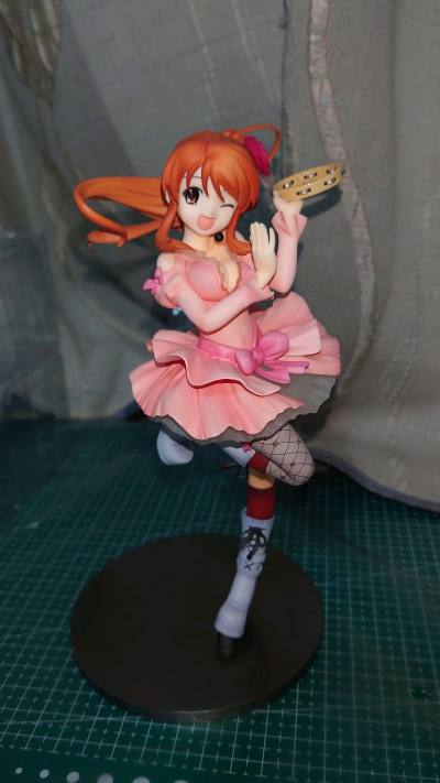 三月第二单到货了，这次分享的是两个手办，凉宫春日的激奏里1096的手办是中古开封的，除了有些落灰状态不错；远坂凛女仆的这个是未开封的，刚好可以和原来的saber女仆组一对！挖煤姬的性价比一直不错！