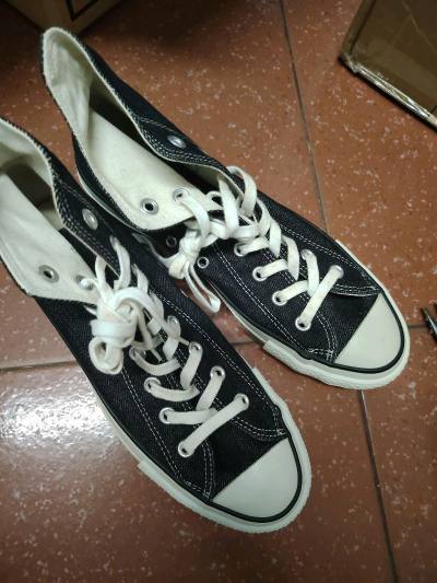 可以说是非常好的一双鞋 只是无盒有些氧化 这个没办法 谁叫它性价比高呢。不撸实在不合适，必须搞起来，赞一个