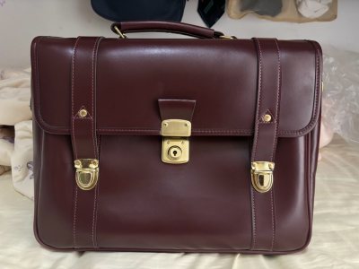 在挖煤姬海淘的领结和制服包顺利安全下车，体验超棒！平台操作简单，一键翻译很方便，不用日语也能轻松下单。领结做工精致、版型正，制服包质感好、成色与描述完全一致，品相超出预期。打包特别用心，层层加固防护，没有挤压、没有褶皱，到手状态完美。物流速度稳定，清关顺利，全程可追...在挖煤姬海淘的领结和制服包顺利安全下车，体验超棒！平台操作简单，一键翻译很方便，不用日语也能轻松下单。领结做工精致、版型正，制服包质感好、成色与描述完全一致，品相超出预期。打包特别用心，层层加固防护，没有挤压、没有褶皱，到手状态完美。物流