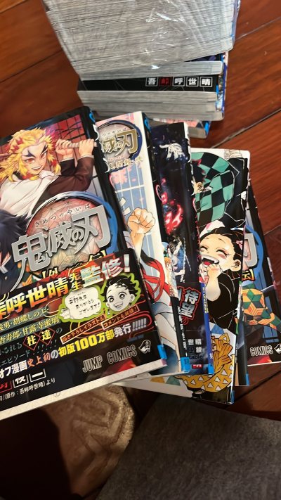 第一次购买！货品包装的很好！本来还担心会不会漏发，或者遇到不好的卖家，居然一帆风顺！书本专辑状态也很好！很满意的一次购买！