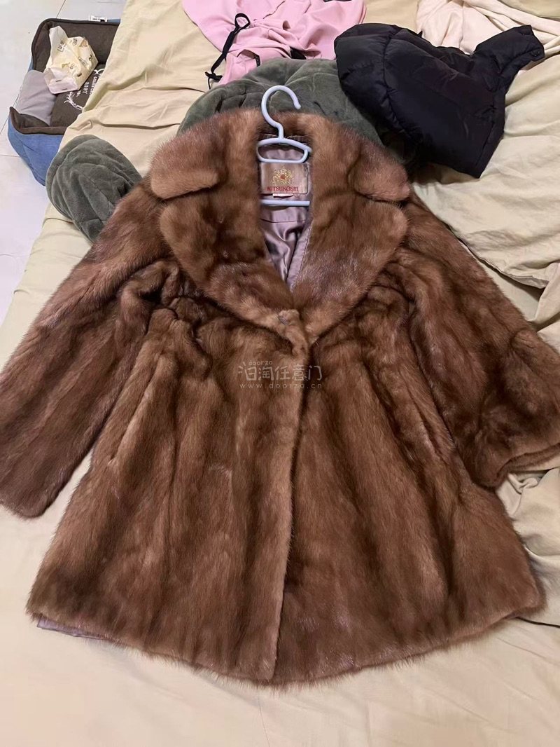 这是第一次在挖煤姬购物，非常喜欢。收到的实物也是质感很好。当时还很怕会图片不符合，没想到非常的惊喜，体验感也不错，物流很快。以后还会多多淘好物的