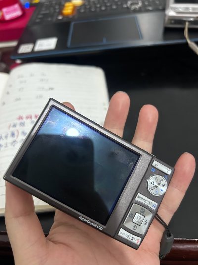 挖煤姬切的第一单，体验感很好，这单走的EMS，包裹很严实，还包了泡沫纸，东西完全都没有损伤，因为这单里面有电子产品所以走空运，送货审核大概是三四天，东西也很好，选择挖煤姬页面简洁方便，适合新人用，第一次切很开心