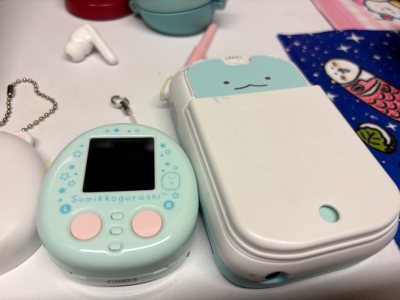 原来是超萌的宠物机器！收到后真的太惊喜了～外观设计可爱到爆，细节做工超精致。开机，动作反应很灵敏，互动性特别强，还会发出萌萌的音效，家里小朋友爱不释手。包装严实发货快，性价比超高，简直是治愈系好物！已经推荐给朋友们了，下次还来回购～