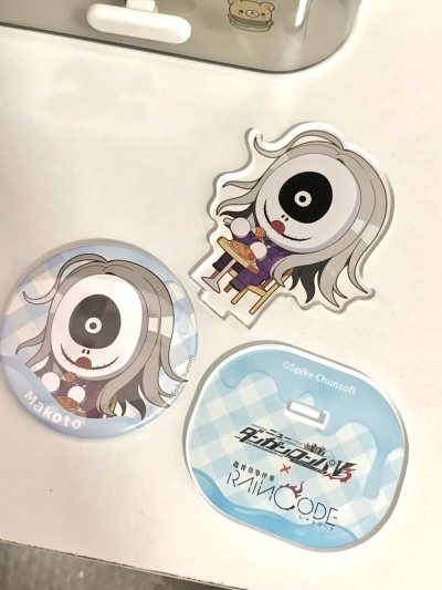 切到了非常喜欢的好价，然后也是非常安全的到手里了，包装非常好，没有任何的破损，感谢樱花妹感谢平台，非常萌的一些拍立得和吧唧，到货速度也非常快，总之完全没有操心过，面单也不用自己填，竹蜻蜓代填非常方便啊啊，非常感谢平台！