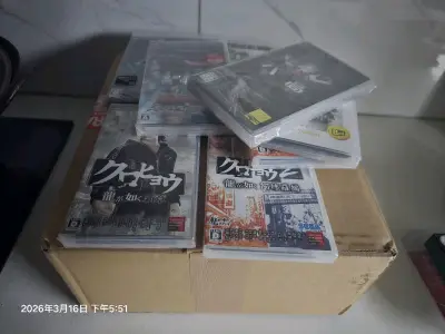 psp如龙，psp如龙2，psp如龙廉价版，都收了，还有个经典游戏首都高，也是新的，很高兴的收藏，另外带了两个ps3新品游戏。