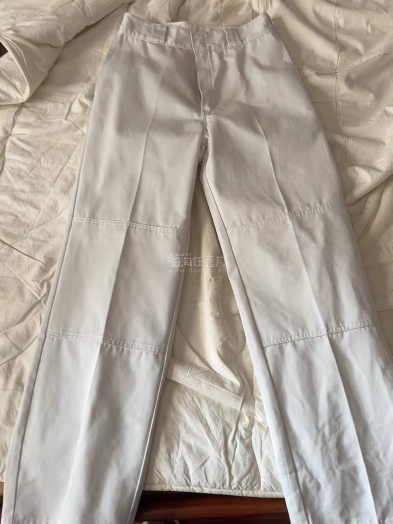 看了kenijima穿之后很想要，又是unused限定只能在日本买，于是通过日淘买到了这一条同款白色，非常不错