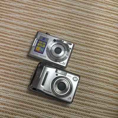 满分体验！淘了两台CCD-佳能和富士 收到的商品和买家所描述的一致 还选了附加服务加固 商品收到时包装无损坏包装特别严实，淘CCD选挖煤姬特别满意！