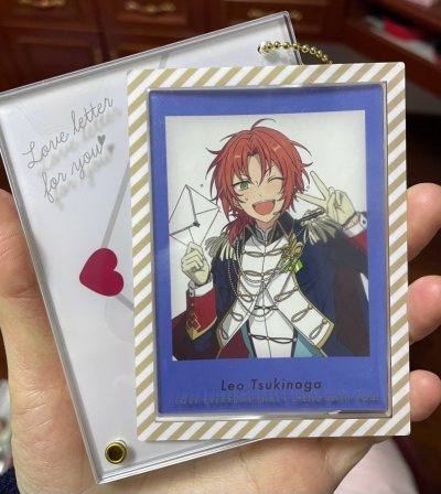 发货速度很快，包装也很好，箱子空的部分都会用气泡纸填充好，东西没有损坏
购入了一些喜欢的周边，价格都很合适