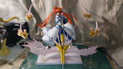 三月第四单到货了，这次购入了魔法少女奈叶的三个散货，小菲特的手办没什么太多小零件，装上基本无损，大菲特和奈叶就是零件太多了，无盒的散货难免各种断件，好在断件都在可以修复，性价比比较高，还是推荐能折腾的人入手，最后说一句，挖煤姬的快递原来越快了，好评！