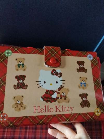 这一箱圣诞系列的小挂件太好了。喜欢喜欢?昭和工具箱也是状态极好图案极美。简直就是梦中情箱。刷煤快乐。