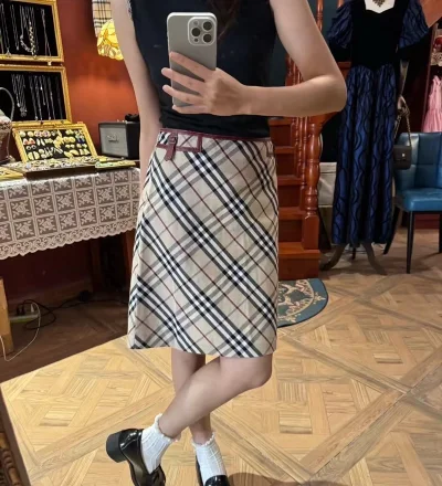 买到了我非常喜欢的国际大牌，穿上也好看。好喜欢这个海淘软件，不用懂外语也可以购买。体验感很舒服，品质还在线。价格比国内优惠很多呢，强烈推荐