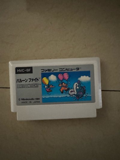 这次买的是小时候经典红白机fc和sfc的经典游戏（其中马里奥系列、气球大战都是经典），也是很顺利就收到了，红白机的游戏都测试过了顺利启动～