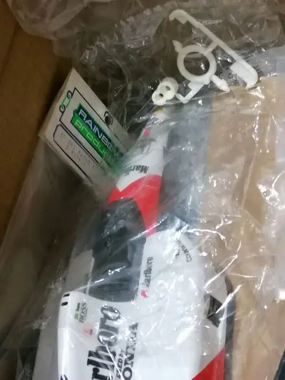 真不错，涂装的还算完美，美中不足就是价格略高。以及有点年代感，白色零件稍有发黄。总体很满意，一开始还担心包装不行，被压坏，实际到手还OK的。


