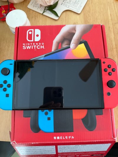 切了几台Switch ，朋友都挺喜欢，也让我代切，挖煤姬切的话到手还是比某鱼优惠，最主要是不用担心是翻新活着武装之类的。运气好还能切到重新的，个人建议切个人买家的，不要切店铺的，挖煤姬的包装和时效还是一如既往的好。会一直用。