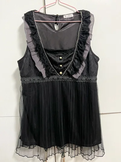 特别喜欢axes femme品牌的衣服，但是想买到价格合适又美丽的衣服太难了，偶然发现了挖煤姬这个app，从刚开始的小白逐渐能熟练使用app，不得不说挖煤姬这个软件太全能了，简单容易上手，而且切煤效率特别高，还有还价订阅等功能，简直不要太方便。而且容易捡漏，虽然有时...特别喜欢axes femme品牌的衣服，但是想买到价格合适又美丽的衣服太难了，偶然发现了挖煤姬这个app，从刚开始的小白逐渐能熟练使用app，不得不说挖煤姬这个软件太全能了，简单容易上手，而且切煤效率特别高，还有还价订阅等功能，简直不要太