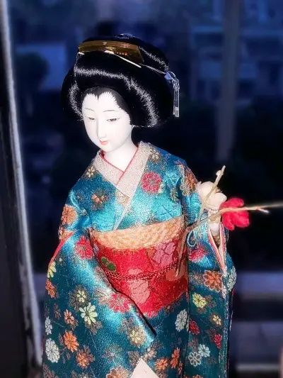 完全特别美丽的，，，第一次日淘，很顺利的购物体验，邮费还给我退了一点，ems也很快，包装还可以，没有破损的地方