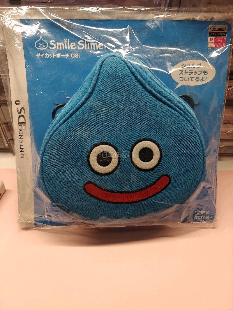 此次购入了三个商品进行了合单，nds的触控笔，nds的收纳包还有3ds的卡带收纳盒。商品全部都很精致，挖煤姬打包的很好，没有损伤。