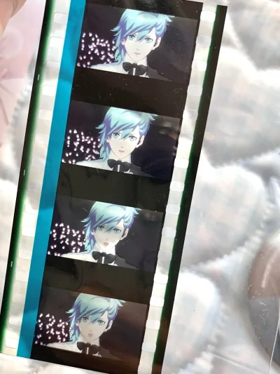 用挖煤姬淘到了喜欢的特典。还有非常喜欢的拍立得！这次走的竹蜻蜓，到货没有任何损坏，打包严实八角尖尖，海关放行也很快。不到一个月就收到了，非常迅速！积分抵扣也很给力，感谢挖煤姬hhhh