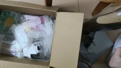 用了好几年这个海淘APP，算是老用户了。界面清爽没广告，找东西很方便。EMS直邮基本稳在一周内，偶尔有活动免手续费更划算。重点是对比过价格，部分商品加运费还是比代购便宜不少，特别是遇到折扣的时候。售后回复虽然不算秒回，但问题都能妥善解决。整体来说是个靠谱的选择，会一...用了好几年这个海淘APP，算是老用户了。界面清爽没广告，找东西很方便。EMS直邮基本稳在一周内，偶尔有活动免手续费更划算。重点是对比过价格，部分商品加运费还是比代购便宜不少，特别是遇到折扣的时候。售后回复虽然不算秒回，但问题都能妥善解决。