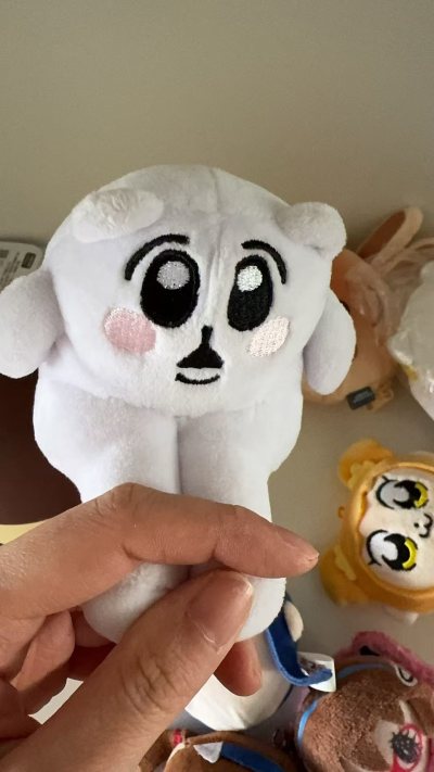 其实并非头铁，他真的只是海景！
切了两个好价海景，和一些小东西一起走竹蜻蜓plus包税线回来的。虽然说竹蜻蜓plus强制去除外包装，但是仍会保留yhm在内部打包的材料，纸片类都会用硬纸板加固。我额外选了内部加固，每一个东西都是单独泡沫袋装的，卡片和手办毛绒一起回来也...其实并非头铁，他真的只是海景！
切了两个好价海景，和一些小东西一起走竹蜻蜓plus包税线回来的。虽然说竹蜻蜓plus强制去除外包装，但是仍会保留yhm在内部打包的材料，纸片类都会用硬纸板加固。我额外选了内部加固，每一个东西都是单独泡沫袋装